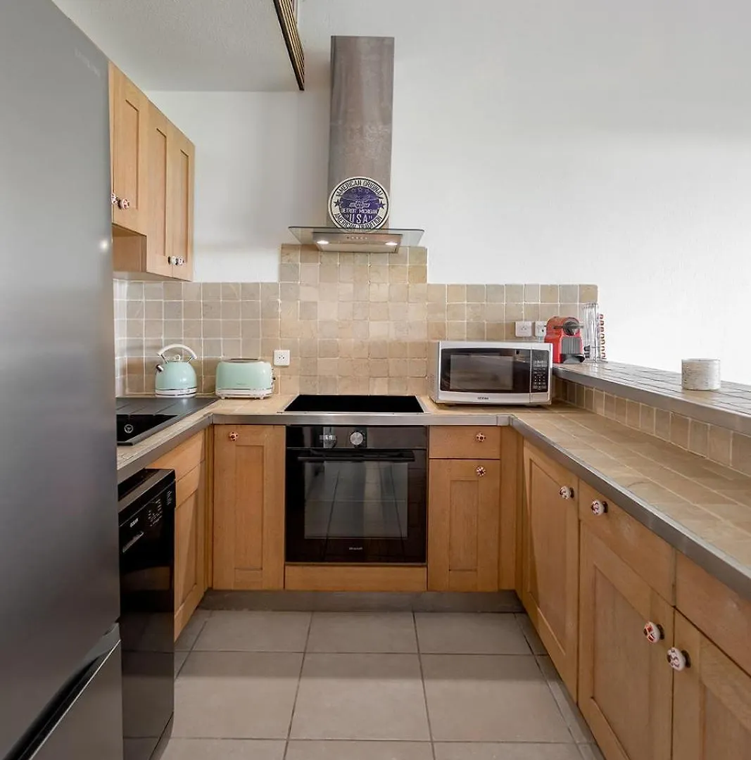Apartment Sandy Beach Apartment, 2 Bdr Right On The Beach! Orient Bay Sint Maarten/Saint Martin