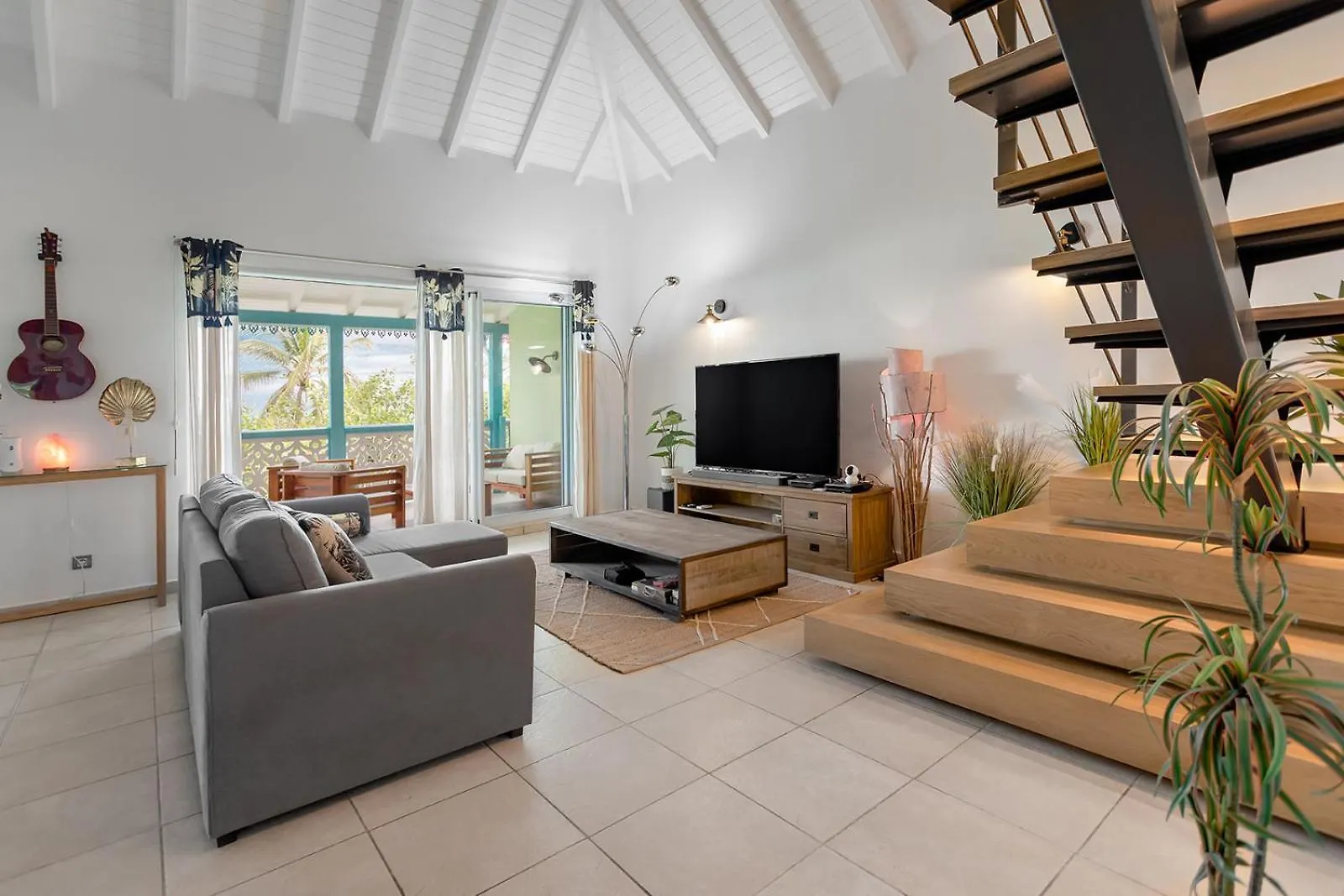 Sandy Beach Apartment, 2 Bdr Right On The Beach! Orient Bay 0*,