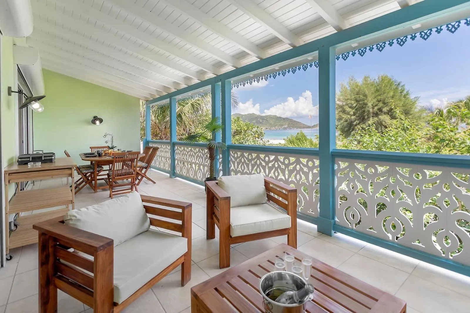 Sandy Beach Apartment, 2 Bdr Right On The Beach! Orient Bay Sint Maarten/Saint Martin