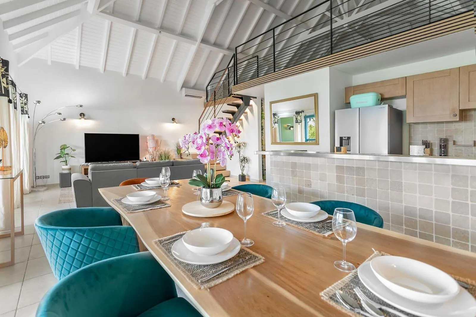 Apartment Sandy Beach Apartment, 2 Bdr Right On The Beach! Orient Bay