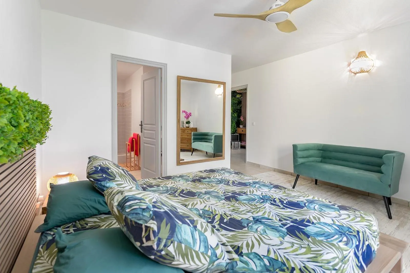 Apartment Sandy Beach Apartment, 2 Bdr Right On The Beach! Orient Bay